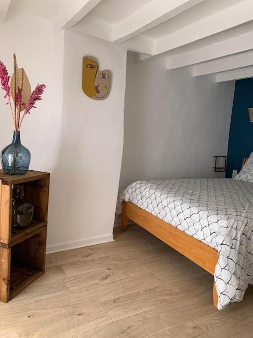 Agreable Maison De Ville Avec Cour Privative Au Coeur Du Chablisien Maligny Экстерьер фото